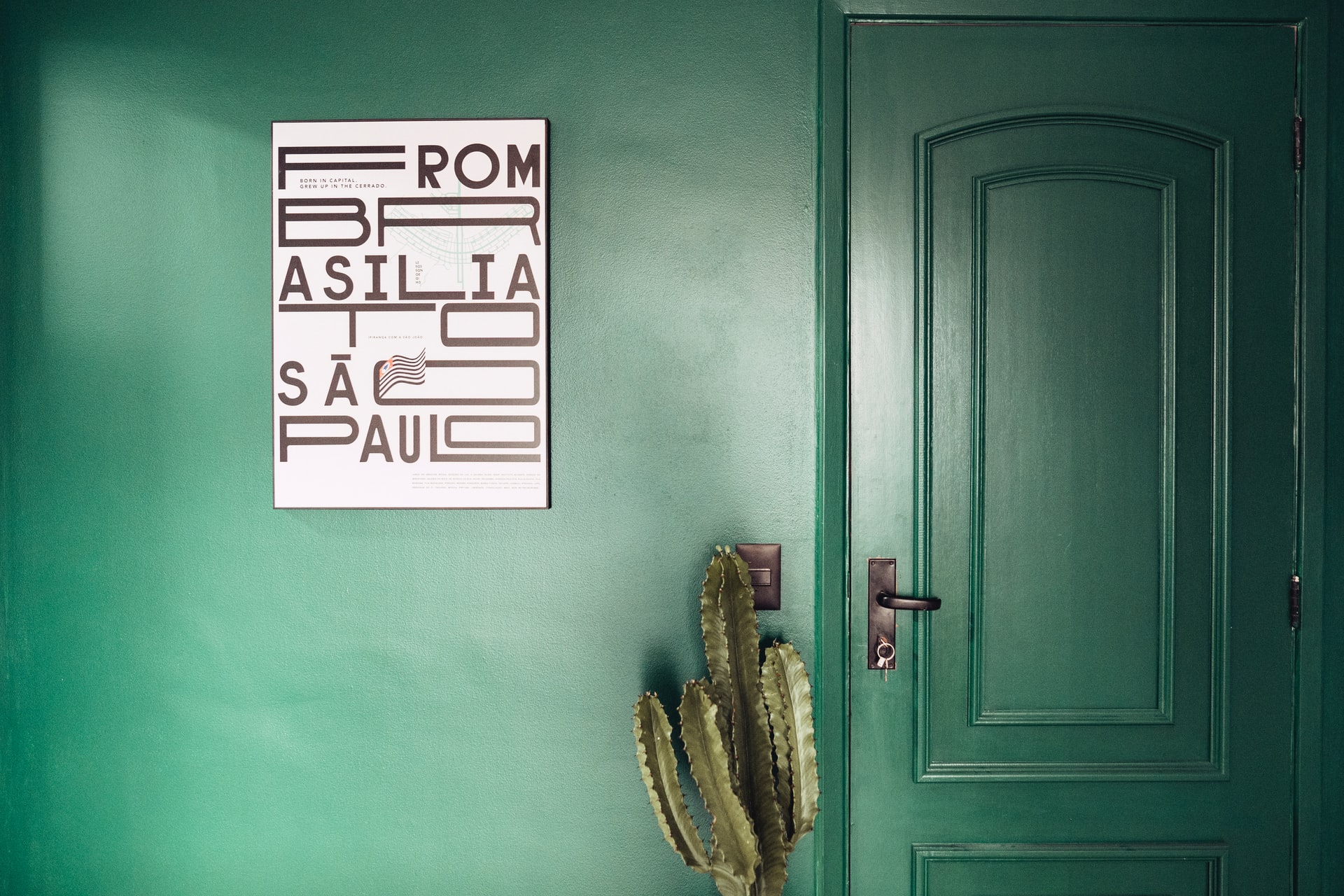 Top 4 reasons to infuse the irresistible green shade in your home!